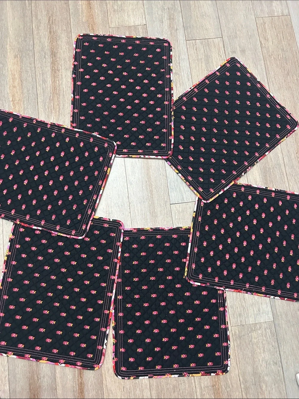 Quilted Floral Reversible Table Placemat Set of 6 in Pink, Red & Black